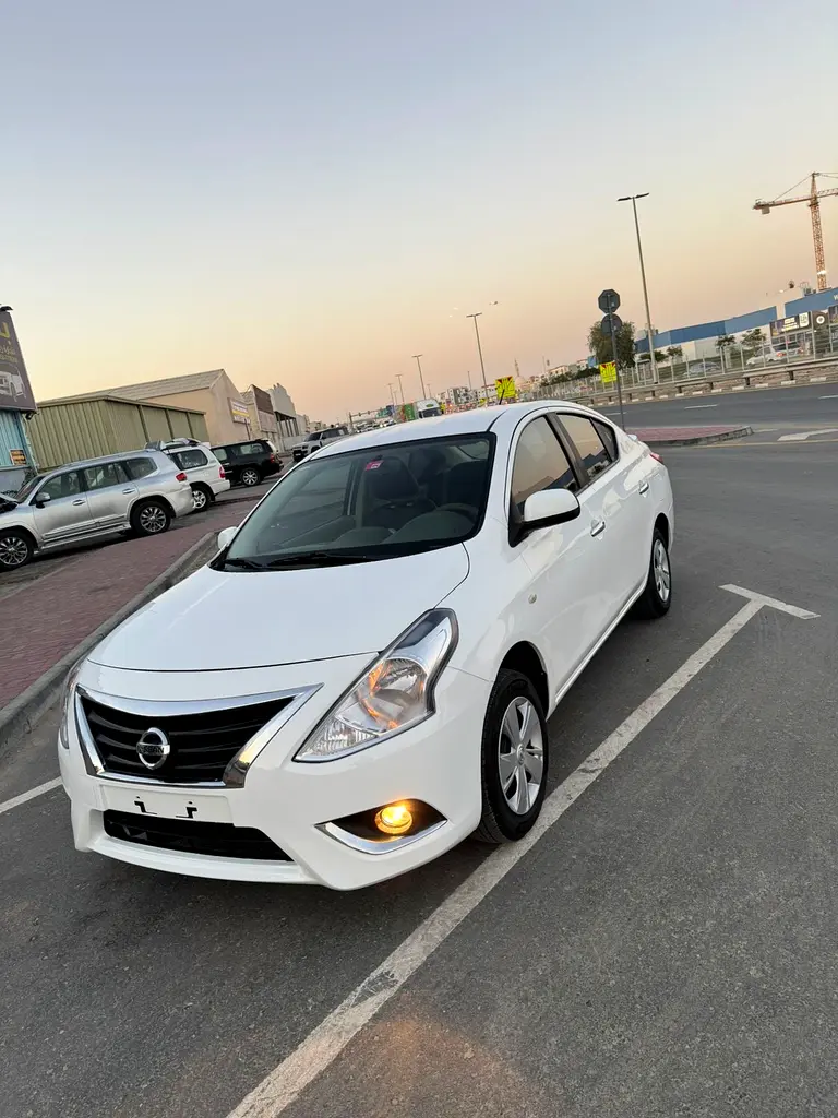 Nissan Sunny 2020 — photo 1 of 12