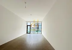 Stunning Massive 2BHK | Fitted Kitchen | Maintenance Free