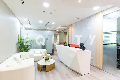 Furnished | 4 Parking Spaces | Prime Location