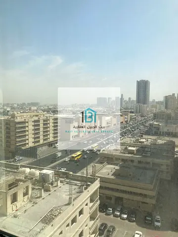 بناية للبيع في الشويهين الشارقة | زاوية على شارعين | 30 شقة + 7 محلات | عائد 11%