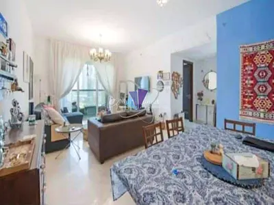 Spacious 2BHK Great Deal in Marina Square