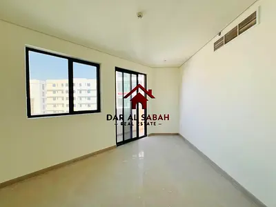 No Commission: No Deposit cash:12 cheque payment possible/Brand new building !