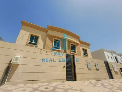 شقة فاخرة من 5 غرف نوم، غرفة نوم رئيسية + غرفة خادمة | مطبخ مزدوج + صالتان ومجلس