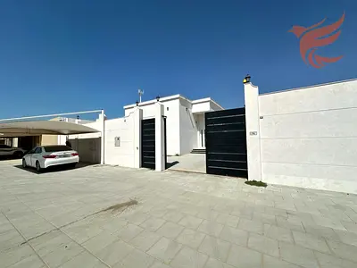 spacious 3BR+maid villa for rent in old riffa 90k