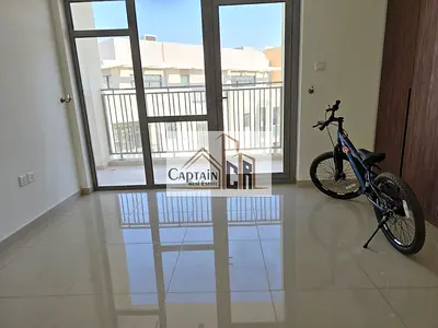 🌟 Contemporary 1BHK Apartment | 850 Sqft | Balcony with Stunning View | Waroud 5