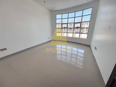 Spacious 4BR Villa + Maid’s Room | Prime Al Nahyan Location | Parking & Balcony