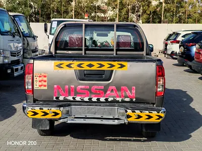2015 Nissan NAVARA — фото 2