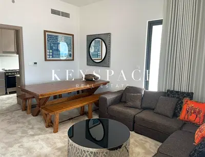 Vacant Coastal Haven | Sophisticated Seaside Lifestyle | Resale