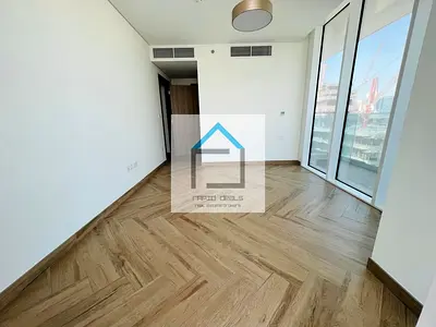 Spacious 3BR Apartment with Sea & Dubai Frame View