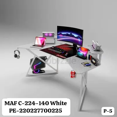 White L-shaped computer/gaming desk - used, good condition
