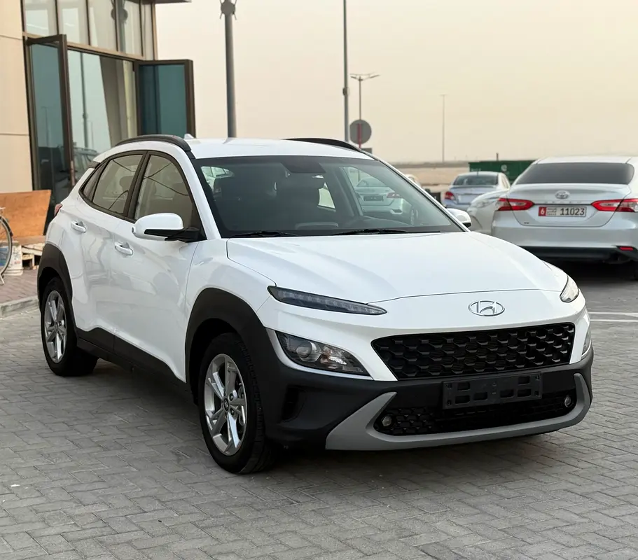 Hyundai Kona 2022 — photo 1 of 10