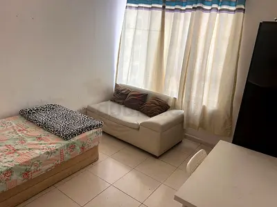 Room for Rent in Al nahadha Oppersit to Pond Park Dubai