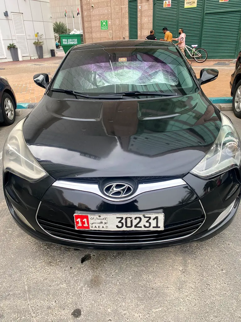 Hyundai Veloster 2012 — photo 1 of 11