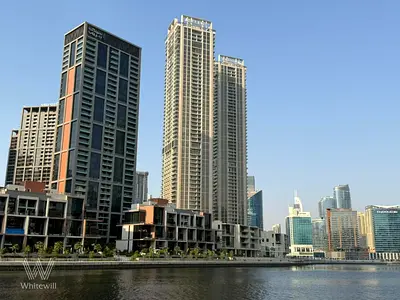 Corner 02 Unit | Burj Khalifa View | Middle Floor