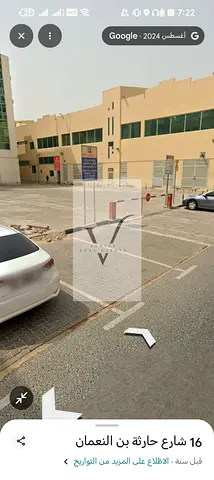 أرض تجارية للإيجار السنوي في أبو شغارة الشارقة بمساحة 10000 قدم مربع موقع مميز على شارع رئيسي أرض مسفلتة بالكامل وجاهزة للاستخدام الفوري مناسبة للاستث