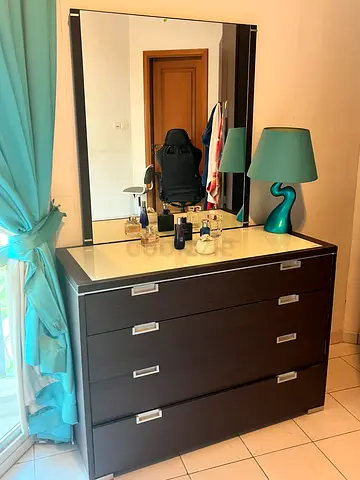 Dressing Table With Mirror