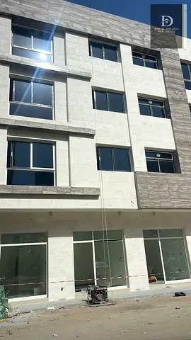 للبيع في الشارقة بناية استثمارية بمويلح