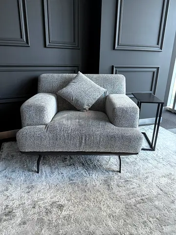 Modern Single-Seater Sofa with Cushion – Like New