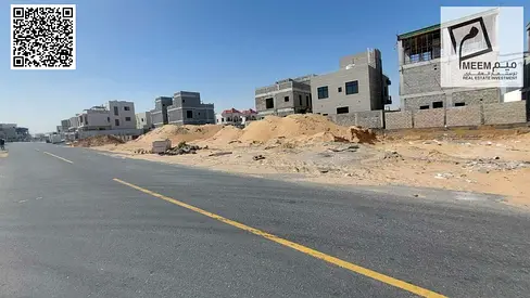 Townhouse for sale, 2600 sq ft, including registration fees, large setback outside the villa, freehold ownership for all nationalities