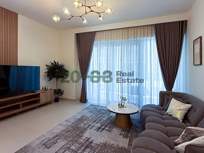 Community View l Vacant Unit l Refined Interiors