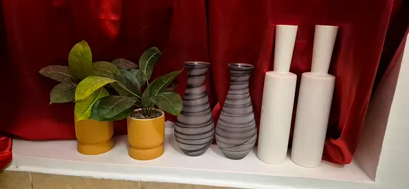 Flower pots 6 nos. of earthenware and glass