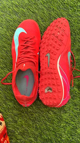 حذاء نايك للترتان اعلى فئة برو السعر النهائي 250 المقاس 40.5