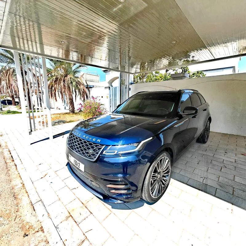 Land Rover Range Rover Velar 2022 — photo 1 of 10