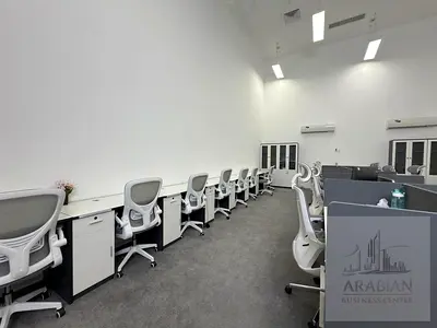 Easy Business Start: For Rent Desk Space with Ejari | ALL IN PRICE | Near Metro Sharaf DG, Fahidi, Burdubai