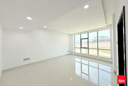 Spacious | Brand New Renovated | Vacant Soon