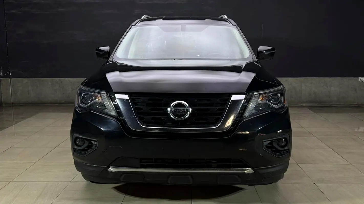 Nissan Pathfinder 2019 — photo 1 of 14