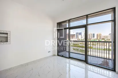Ready to Move in | Community View | Unique Layout