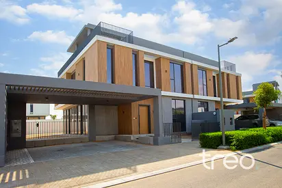 Large Plot | Green Belt | Viewable