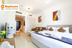 A Bright Studio in Carson Tower B