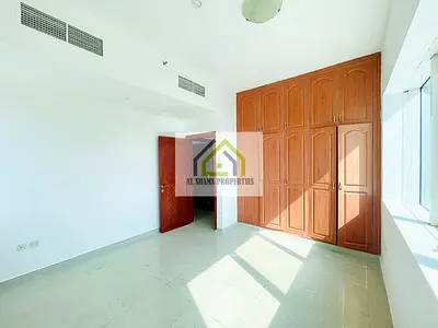 Opposit Sahara centre 2bhk with wardrobe Family building