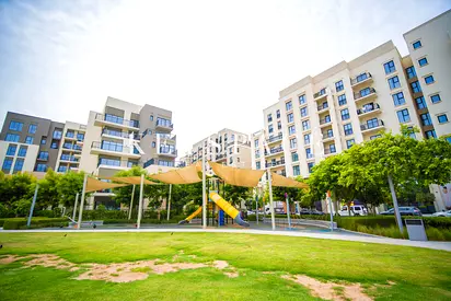 Exclusive Shorefront Residence | Immediate Move-In Opportunity | Resale