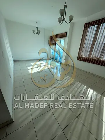 🏡 للإيجار في الشارقة – منطقة الخان ✨ 🌟 فرصة مميزة للسكن العائلي في واحدة من أفضل المناطق السكنية بالشارقة 🌟  متاح الآن شقة غرفتين وصالة 🛏️🛏️🛋️ ف