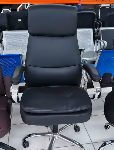 New adjustable office chair available