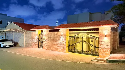 ROOM FOR RENT IN BEAUTIFUL VILLA IN PEACEFUL CALM AREA