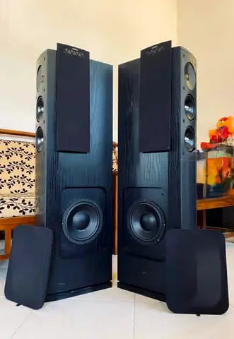 JAMO 606 Tower Speakers - With Woofers