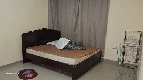 DIRECT - BED ROOM + SHARING BATHROOM AVAILABLE FOR FAMILIES / GENTS IN MUSSAFFAH SHABIA, ABU DHABI.