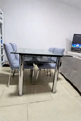 Dining table for sale