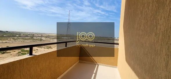 متاح للايجار السنوي شقه علئ جسر ام القيوين