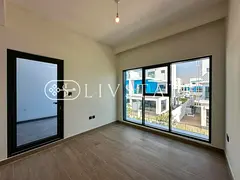 Elegant 5-Bedroom | 1 Cheque |Vacant