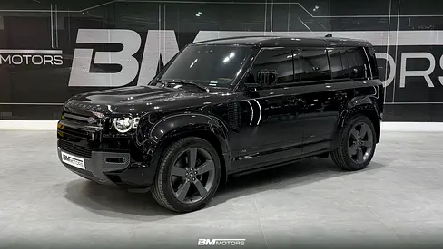 LAND ROVER DEFENDER V8 2023 GCC - Under Warrany