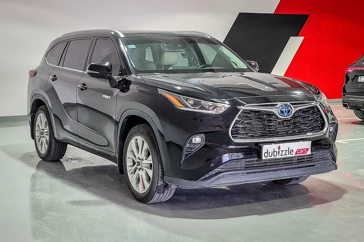 Toyota Highlander 2024 — photo 1 of 16