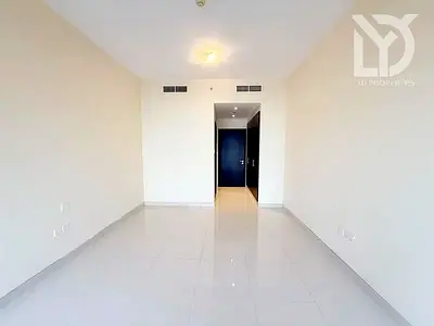 Spacious 3 Bedroom | Stunning SZR View | Ideal Location