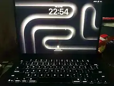 Selling MacBook Air M4 2025 (  TRADES ARE ACCEPTABLE FOR GAMING PCS OR LAPTOPS )