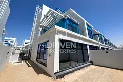 Vastu | Maids Room | Corner Plot | Brand New