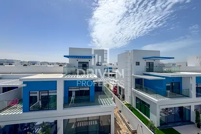 Landscape | Corner Plot | Close to Amenities