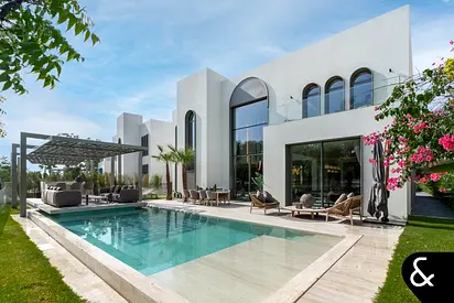 Exclusive | Show Home | Upgraded | Park View